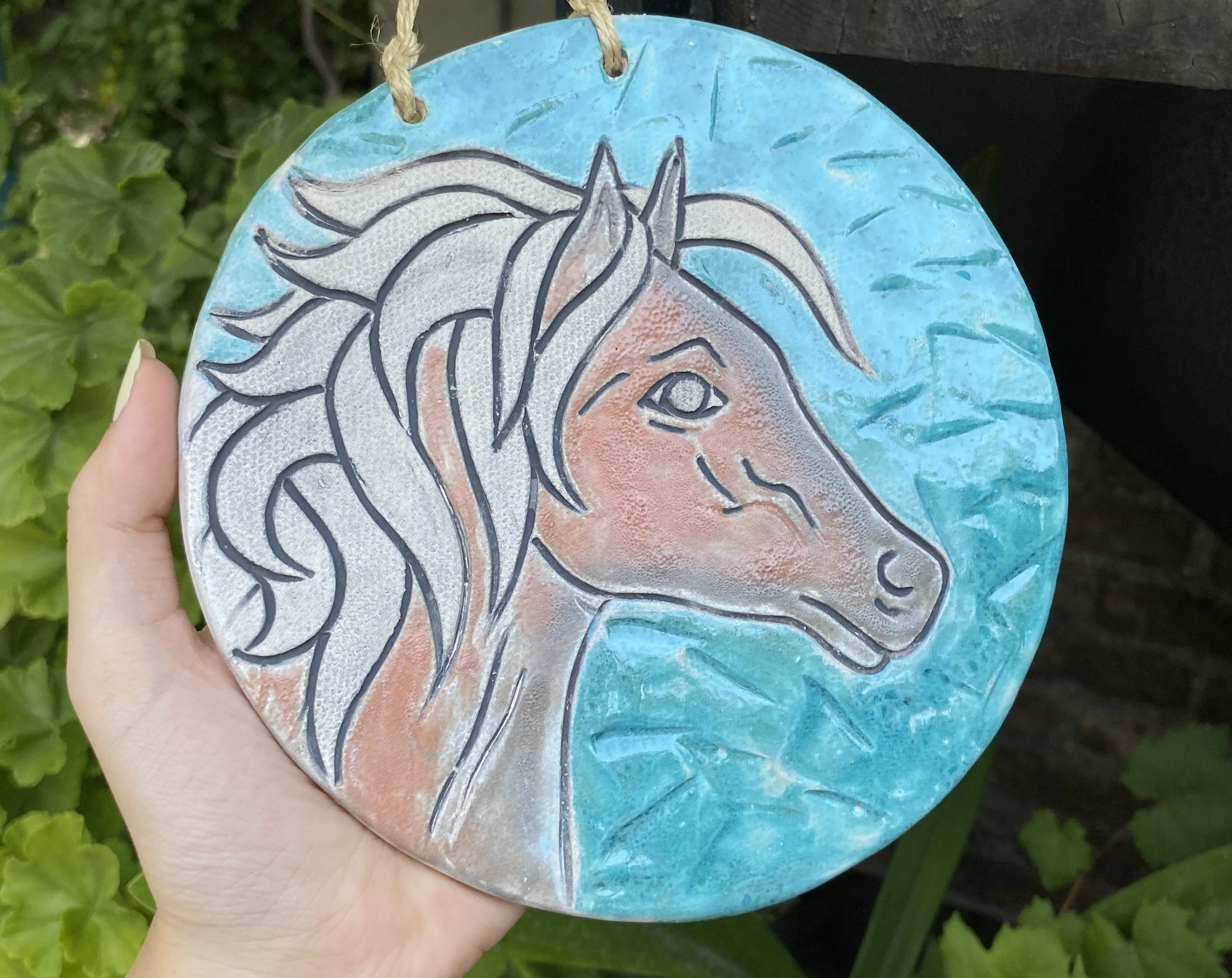 New season handmade ceramic horse wall decoration indoor and outdoor high quality Christmas gift female
New season handmade ceramic horse wall decoration indoor and outdoor high quality Christmas gift female