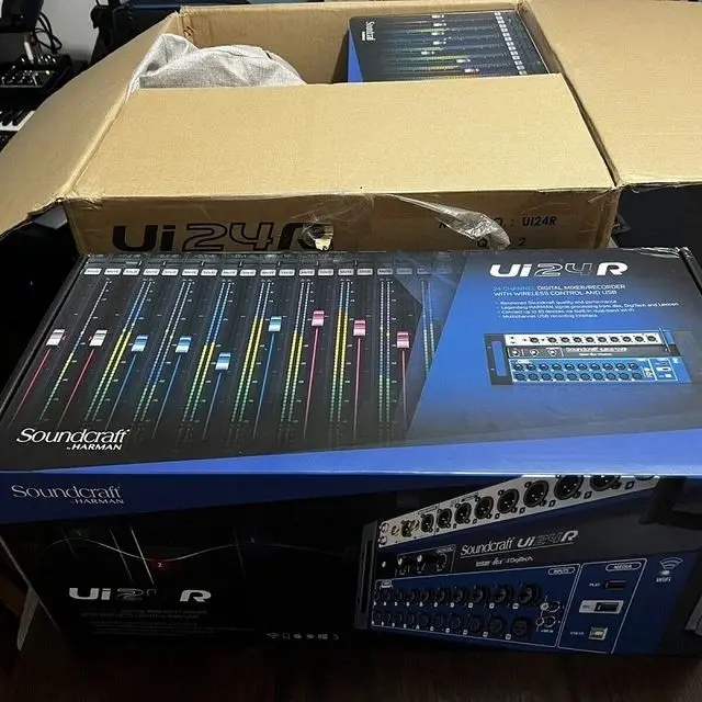 24-канальный Wi-Fi цифровой контроллер DR Soundcraft ui24r, микшер, многоканальный рекордер
24-канальный Wi-Fi цифровой контроллер DR Soundcraft ui24r, микшер, многоканальный рекордер