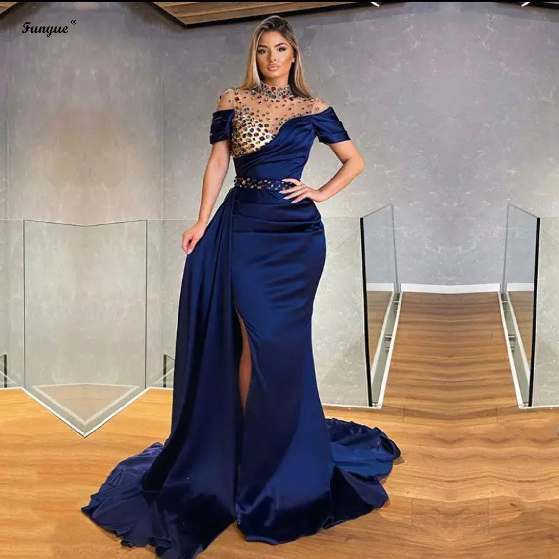 Женское вечернее платье-русалка, синее платье с коротким рукавом и высоким воротником, расшитое кристаллами, в арабском стиле, для выпусквечерние вечера, 2023 
Женское вечернее платье-русалка, синее платье с коротким рукавом и высоким воротником, расшитое кристаллами, в арабском стиле, для выпусквечерние вечера, 2023