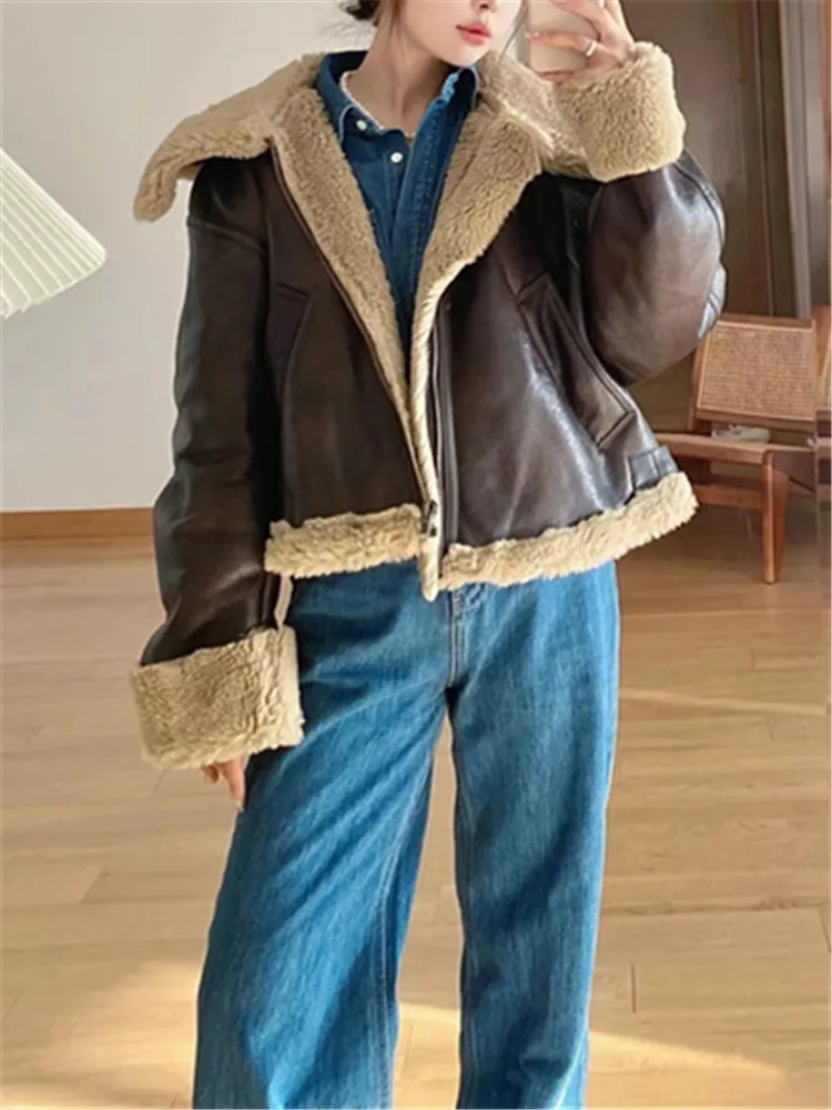 PB&ZA autumn and winter new women's American retro brown lapel long-sleeved double-sided short jacket 2969/257
PB&ZA autumn and winter new women's American retro brown lapel long-sleeved double-sided short jacket 2969/257