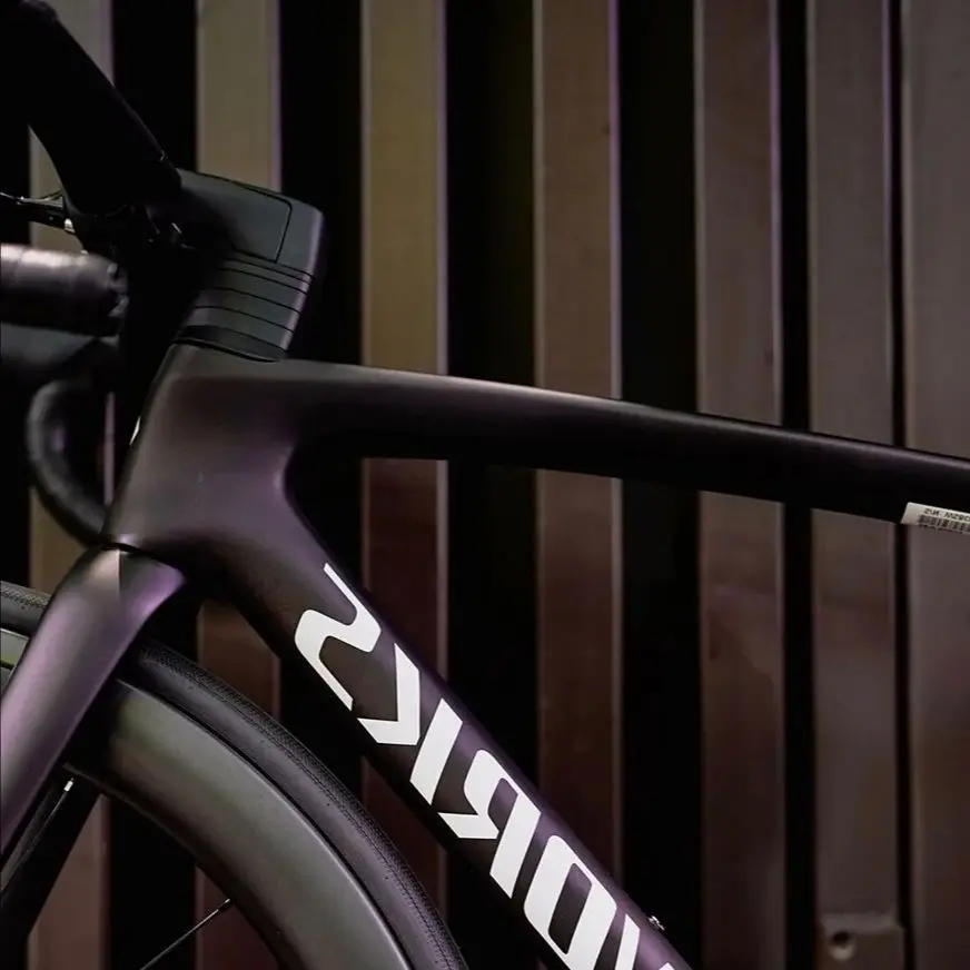 2023 TARMAC SL7 T1100 carbon frame road bicycle frameset internal cable routing threaded BSA Made in Taiwan
2023 TARMAC SL7 T1100 carbon frame road bicycle frameset internal cable routing threaded BSA Made in Taiwan