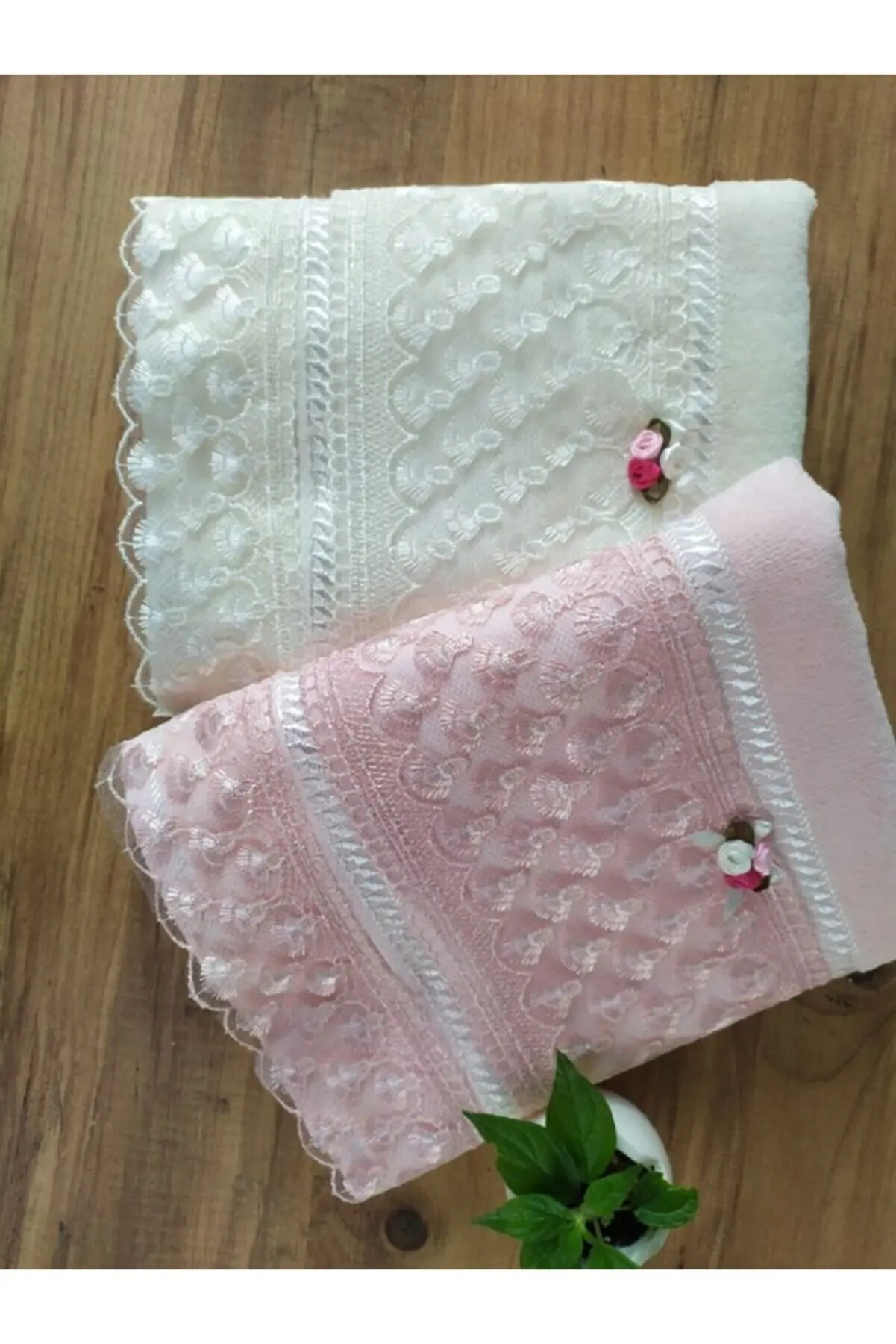 Набор бархатных 2-х полотенец для свадьбы
Набор бархатных 2-х полотенец для свадьбы