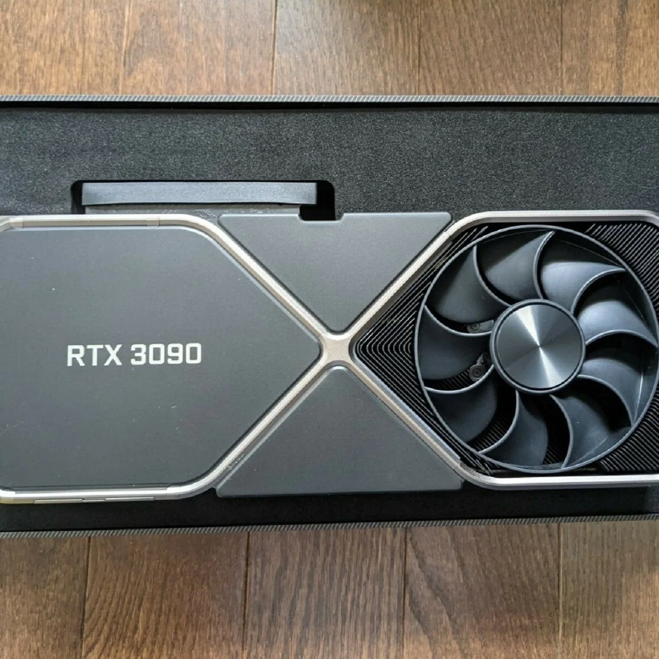 Лидер продаж, графическая карта nvidia GeForce RTX 3090 Founders Edition 24 ГБ GDDR6
Лидер продаж, графическая карта nvidia GeForce RTX 3090 Founders Edition 24 ГБ GDDR6