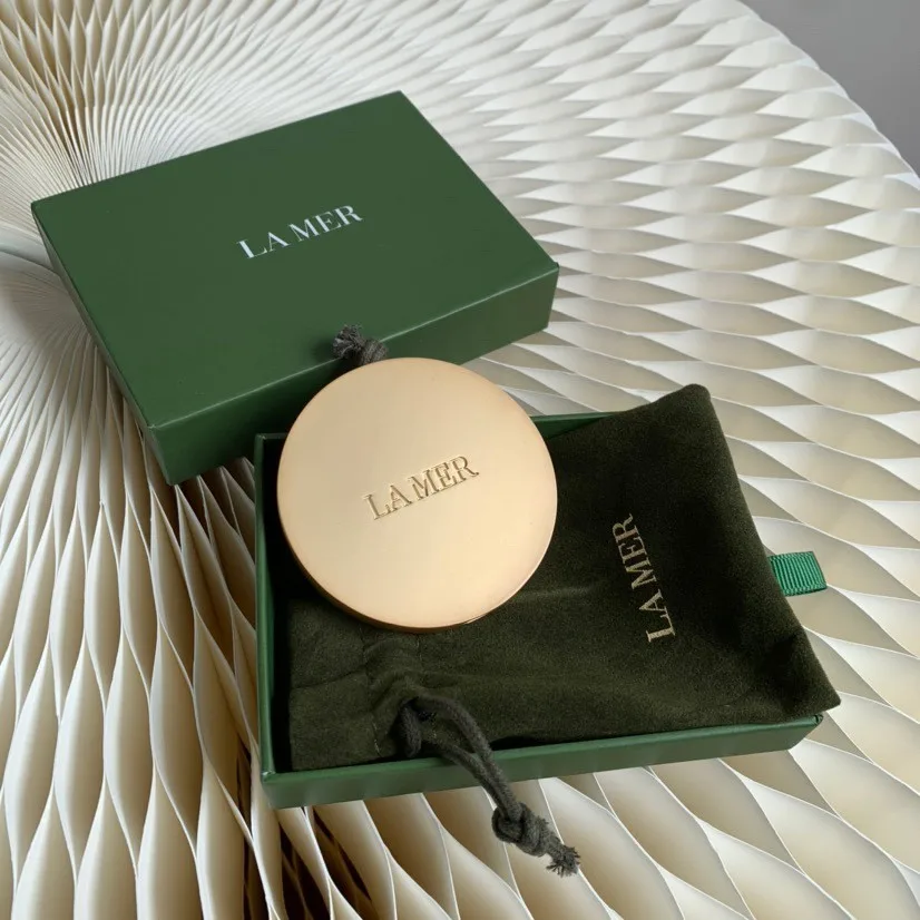 Premium Gold Travel Makeup Mirror Compact Stainless Steel Metal Pocket Vanity Mirror 2 Sided Women Portable Folding Mirror
Premium Gold Travel Makeup Mirror Compact Stainless Steel Metal Pocket Vanity Mirror 2 Sided Women Portable Folding Mirror