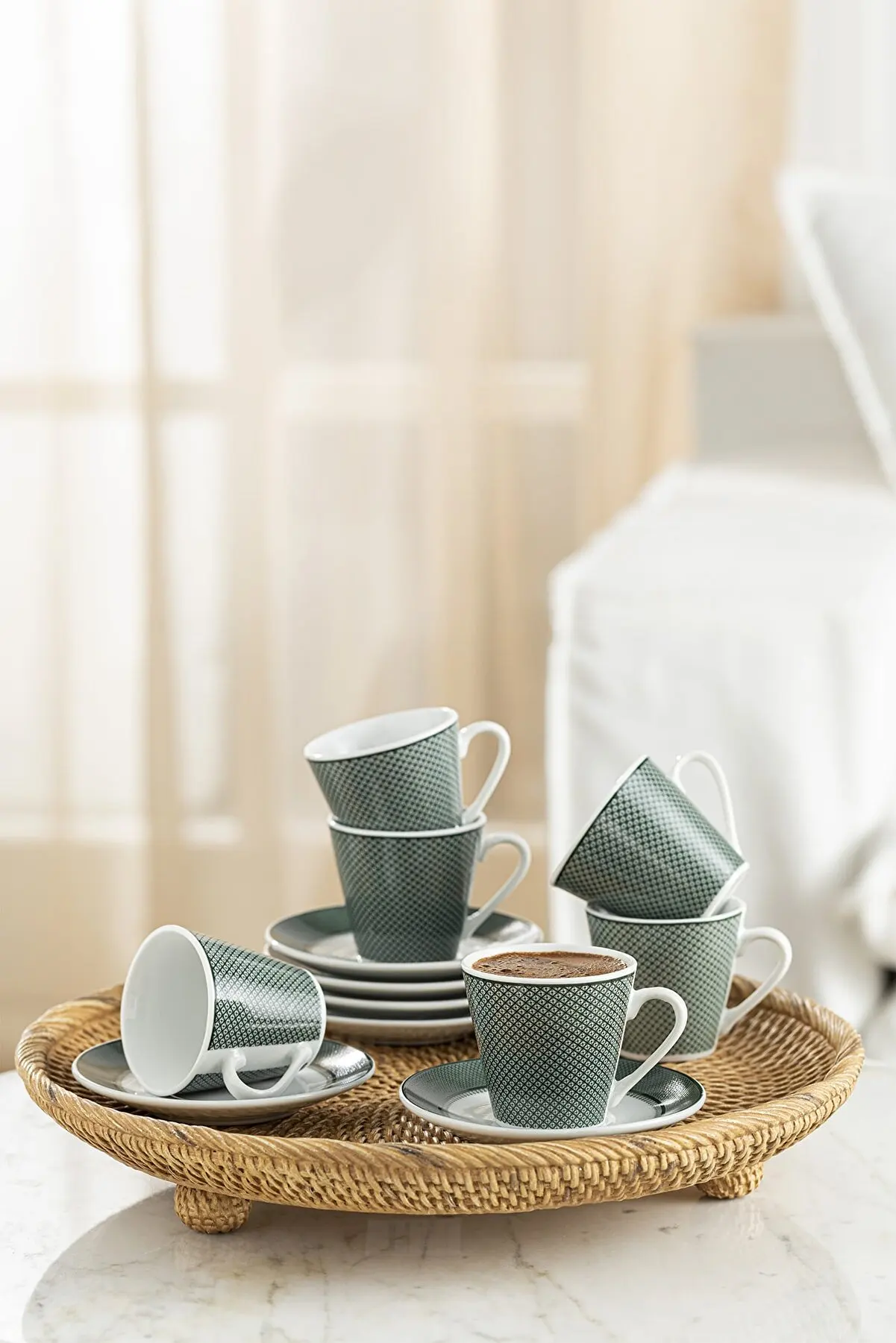 Lilia Porcelain Set of 6 Coffee Cups 80 Ml Green 12 Pieces for 6 people Figure: Lilac Color: Green Collection/Theme: Timeless
Lilia Porcelain Set of 6 Coffee Cups 80 Ml Green 12 Pieces for 6 people Figure: Lilac Color: Green Collection/Theme: Timeless