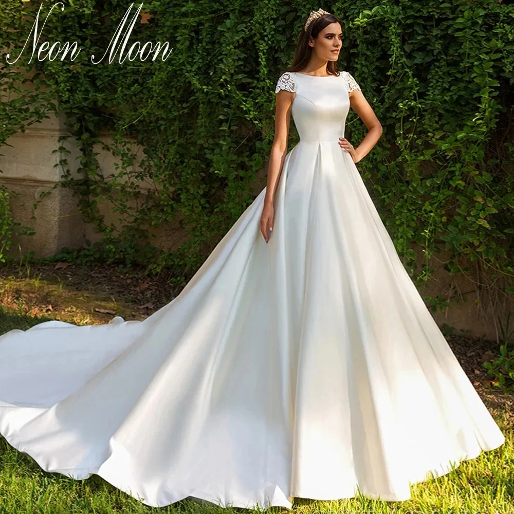 Elegant Cap Sleeves Lace Appliques Wedding Dress A Line Illusion Back Bride Gown Court Train Scoop Neck Vestidos De Novia
Elegant Cap Sleeves Lace Appliques Wedding Dress A Line Illusion Back Bride Gown Court Train Scoop Neck Vestidos De Novia