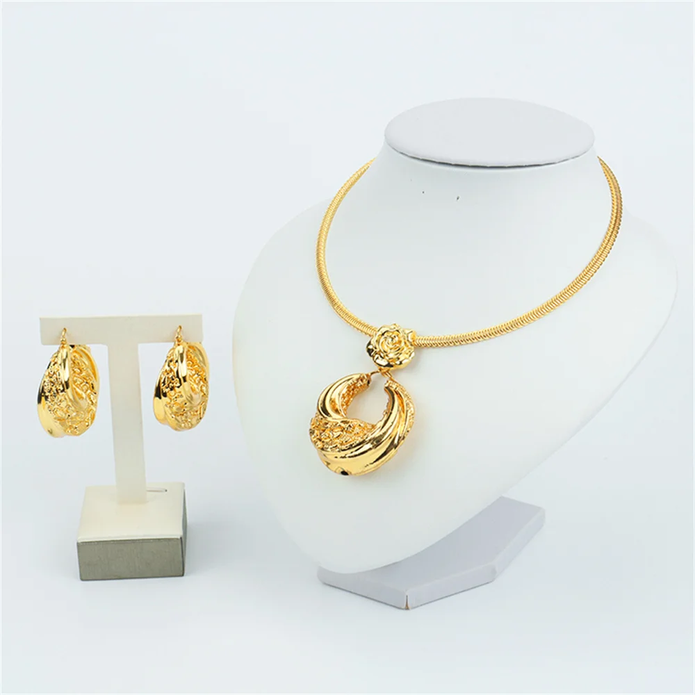 Fashion Jewelry Sets Women Gold Plated Hoop Earrings and Pendant Set 2022 Bride Ladies Copper African Jewelry Wedding Party Gift
Fashion Jewelry Sets Women Gold Plated Hoop Earrings and Pendant Set 2022 Bride Ladies Copper African Jewelry Wedding Party Gift