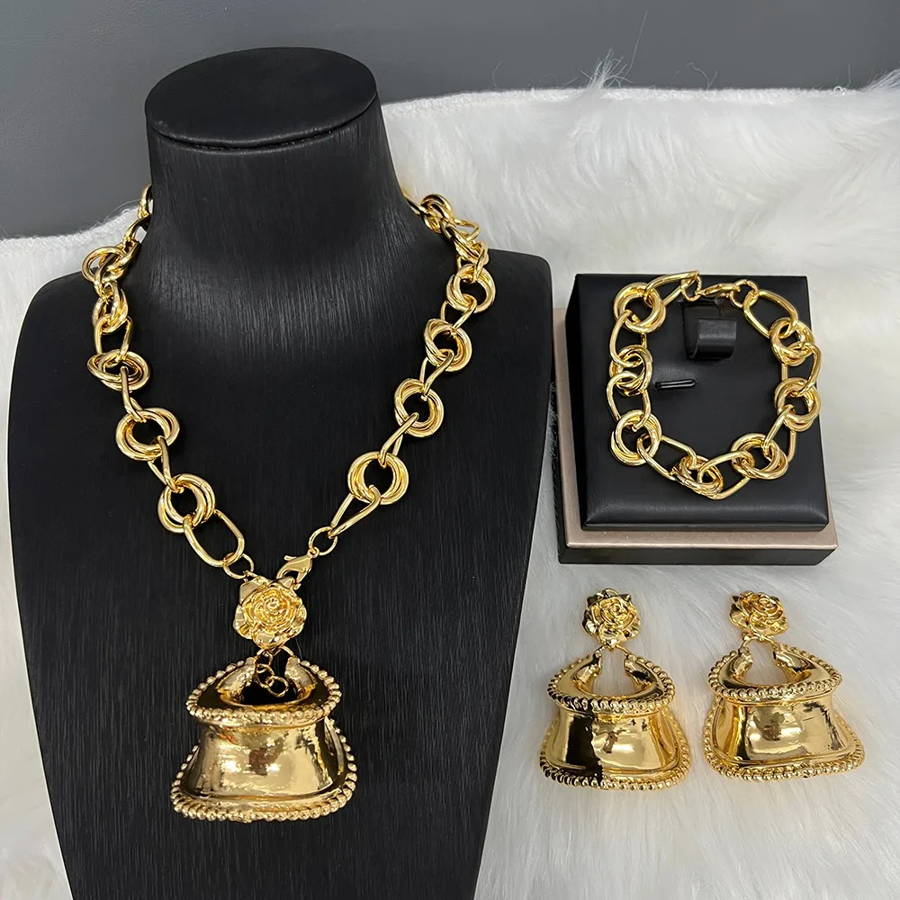 Dubai Large Necklace and Earrings Set Golden Wedding Jewellery Set Bridal Jewelry Dubai Jewelry Sets For Women Large Necklace
Dubai Large Necklace and Earrings Set Golden Wedding Jewellery Set Bridal Jewelry Dubai Jewelry Sets For Women Large Necklace
