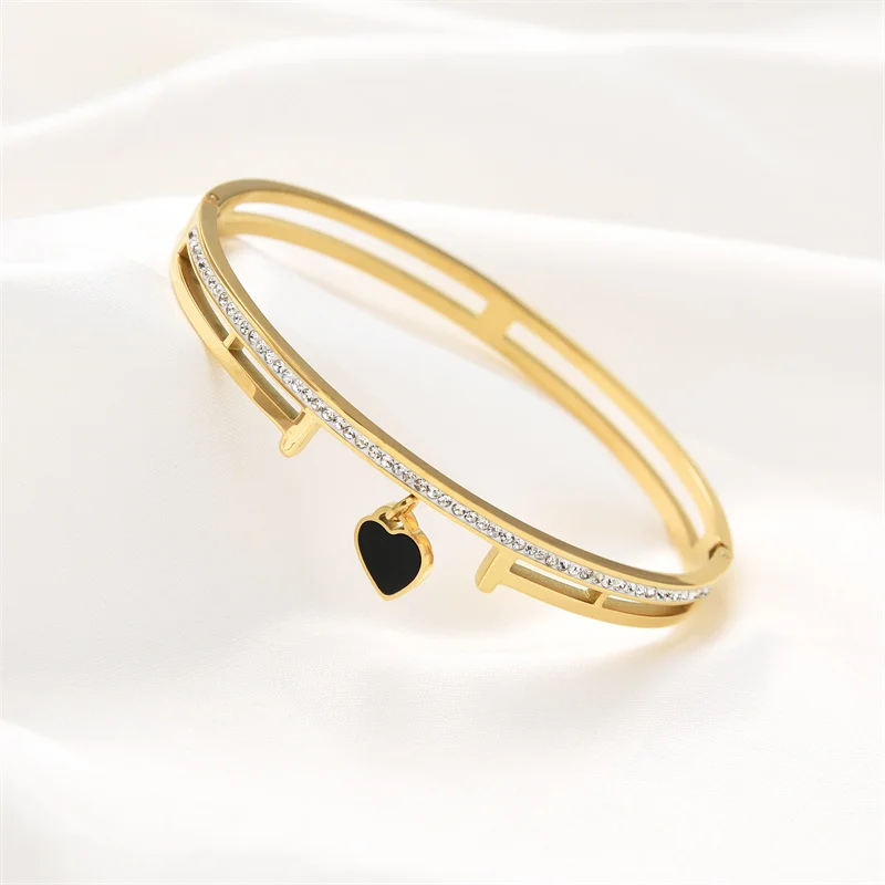 Fashion Black Color Heart Shape Micro-set Zircon Light Luxury Rose Gold Titanium Steel Ladies Bracelet Letter T Open Bracelets
Fashion Black Color Heart Shape Micro-set Zircon Light Luxury Rose Gold Titanium Steel Ladies Bracelet Letter T Open Bracelets