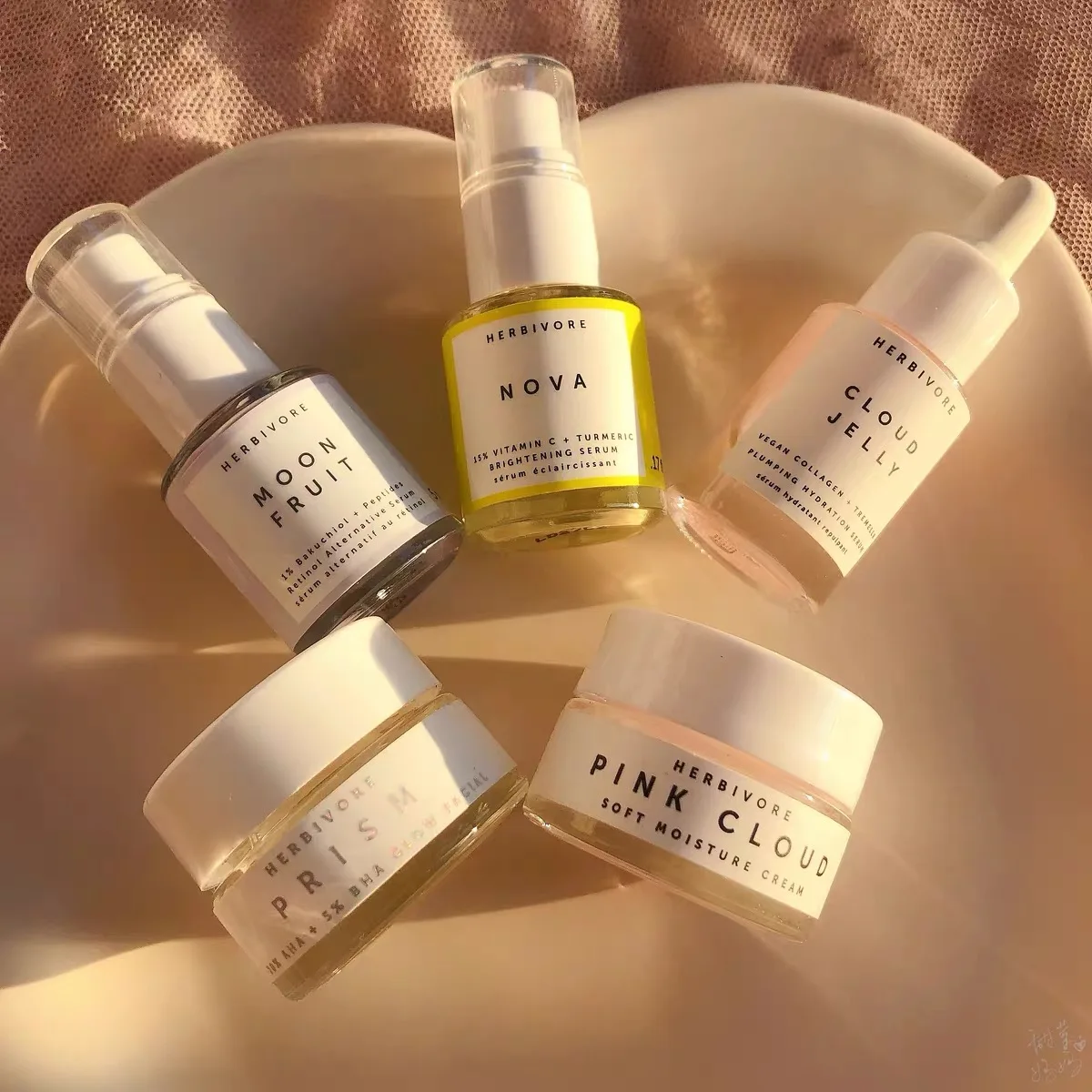 Herbivore Botanical’s 5ml Mini Glowing Skin Clean Beauty Travel Size Nova Moon Fruit Serum
Herbivore Botanical’s 5ml Mini Glowing Skin Clean Beauty Travel Size Nova Moon Fruit Serum