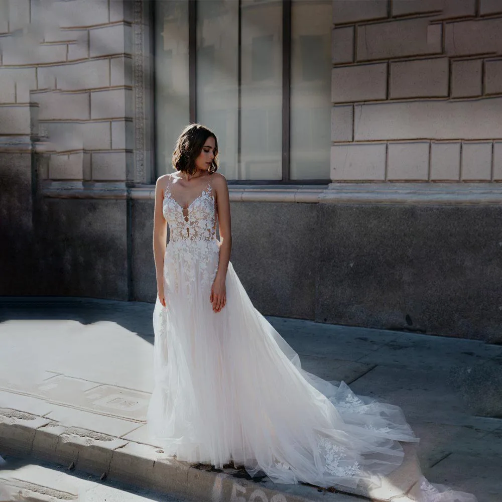 GGVSMM Lace Appliqué Sweetheart Neckline Tulle Sheer Sexy Backless Floor Mopping Wedding Dress Factory Custom Vestidos De Novia
GGVSMM Lace Appliqué Sweetheart Neckline Tulle Sheer Sexy Backless Floor Mopping Wedding Dress Factory Custom Vestidos De Novia