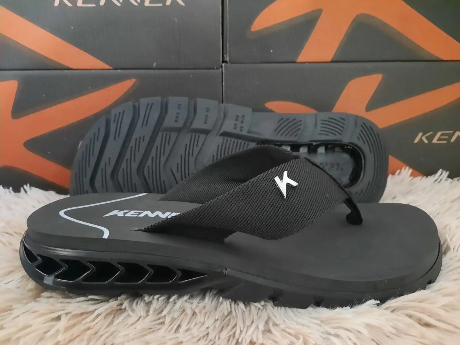 Kenner Rakka Slippers Sandals/tendencia/comfort/quality/Oliver store/new summer collection/for the whole family
Kenner Rakka Slippers Sandals/tendencia/comfort/quality/Oliver store/new summer collection/for the whole family