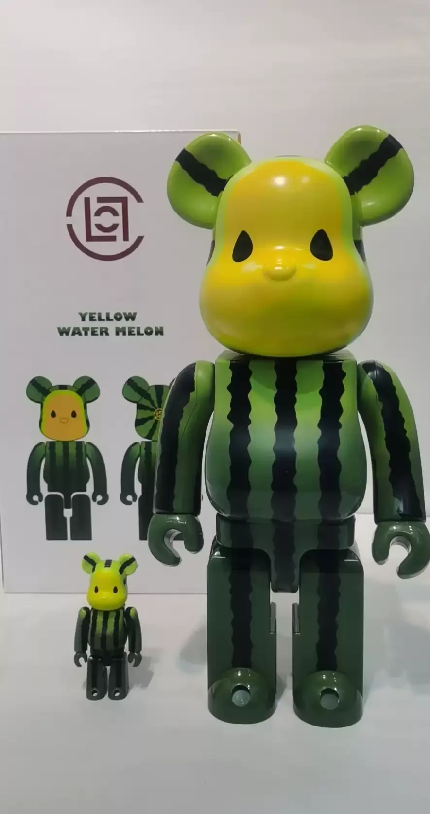 Bearbrick400 % строительный блок, медведь, плащ, фрукты Эдисона Чэнь, серия фруктов второго поколения, желтый арбуз 400% + 100%
Bearbrick400 % строительный блок, медведь, плащ, фрукты Эдисона Чэнь, серия фруктов второго поколения, желтый арбуз 400% + 100%