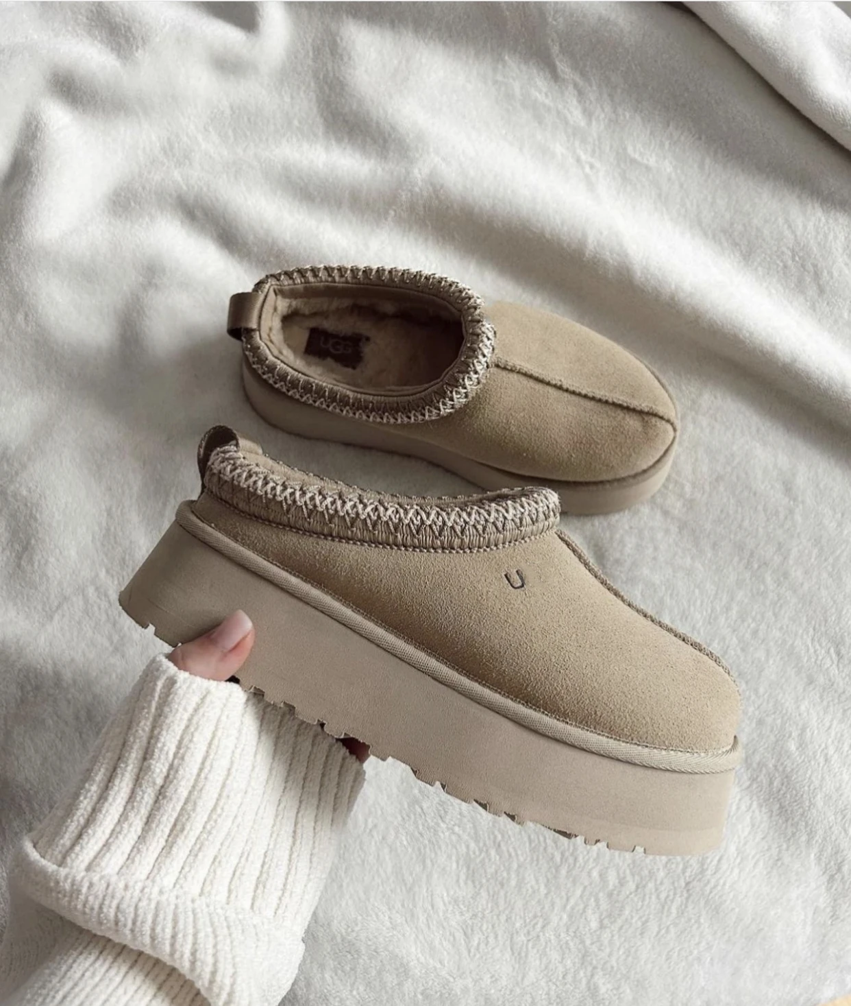 Designer Winte Slippers Slides Cow Leather Classic Ultra tazz Platform Boots Slip-on Petites Suede Wool Warm Fur Winter Boots
Designer Winte Slippers Slides Cow Leather Classic Ultra tazz Platform Boots Slip-on Petites Suede Wool Warm Fur Winter Boots
