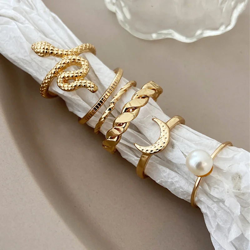 Hot Sale Classic Gold Plated Animal Snake Ring Creative Personality Moon Pearl Metal Knuckle Ring 6 Piece Jewelry Set Gifts
Hot Sale Classic Gold Plated Animal Snake Ring Creative Personality Moon Pearl Metal Knuckle Ring 6 Piece Jewelry Set Gifts