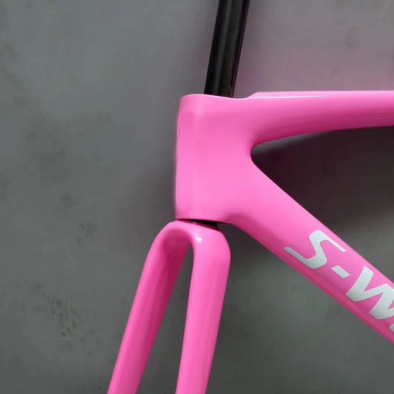 carbon fiber road bike frame SL7 carbon T1100 700C fiber 2022 new frame compatible mechanical disc brake
carbon fiber road bike frame SL7 carbon T1100 700C fiber 2022 new frame compatible mechanical disc brake