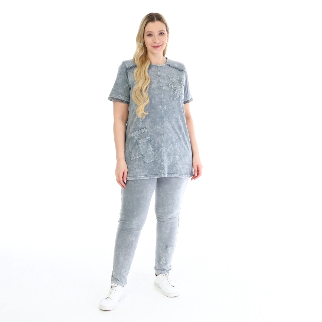 Diaves Women Plus Size 2022 Summer Fashion Floral Lace Detailed Self-Effect-Flushing Track Suit Pants Sets Turkish Quality
Diaves Women Plus Size 2022 Summer Fashion Floral Lace Detailed Self-Effect-Flushing Track Suit Pants Sets Turkish Quality