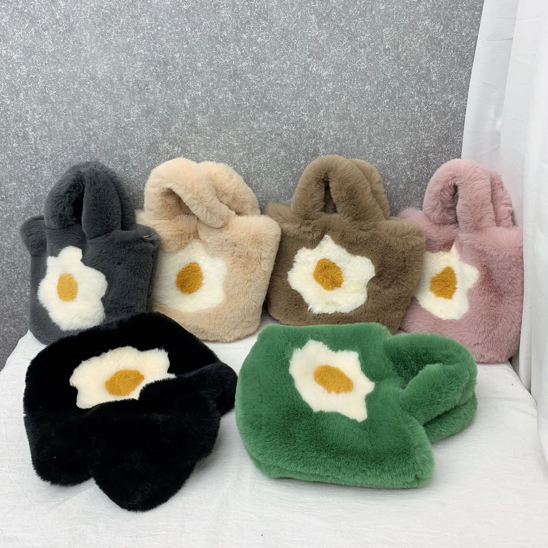 Cute Fried Egg Women Plush Shoulder Bag Soft Faux Fur Ladies Chain Messenger Bags Fashion Female Small Purse Handbags Bolsas
Cute Fried Egg Women Plush Shoulder Bag Soft Faux Fur Ladies Chain Messenger Bags Fashion Female Small Purse Handbags Bolsas