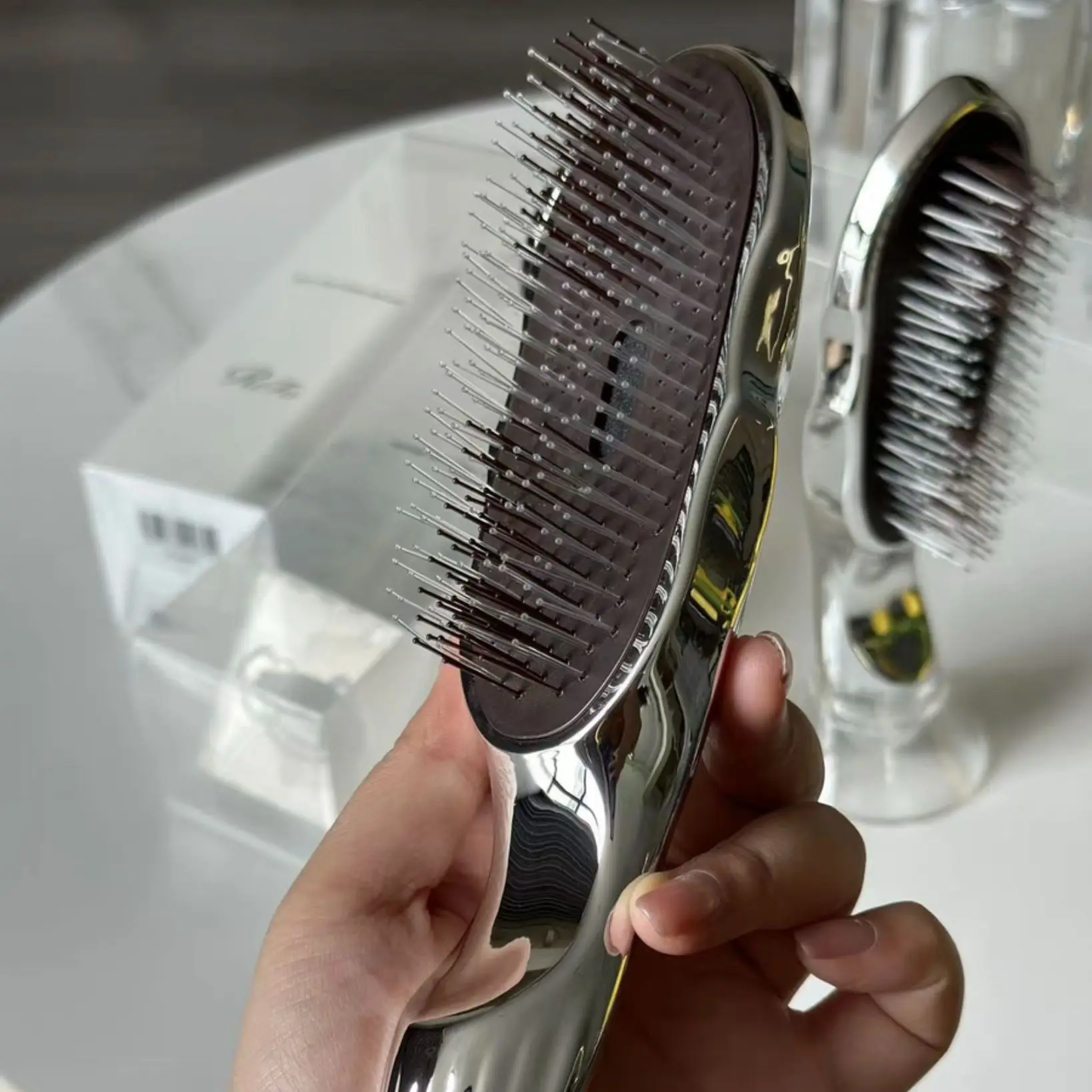 ReFa Ion Care Premium Hair Brush Head Massager Scalp Brush Hair Massager Shampoo Brush Detangling Brush Hair Cleaning Comb
ReFa Ion Care Premium Hair Brush Head Massager Scalp Brush Hair Massager Shampoo Brush Detangling Brush Hair Cleaning Comb