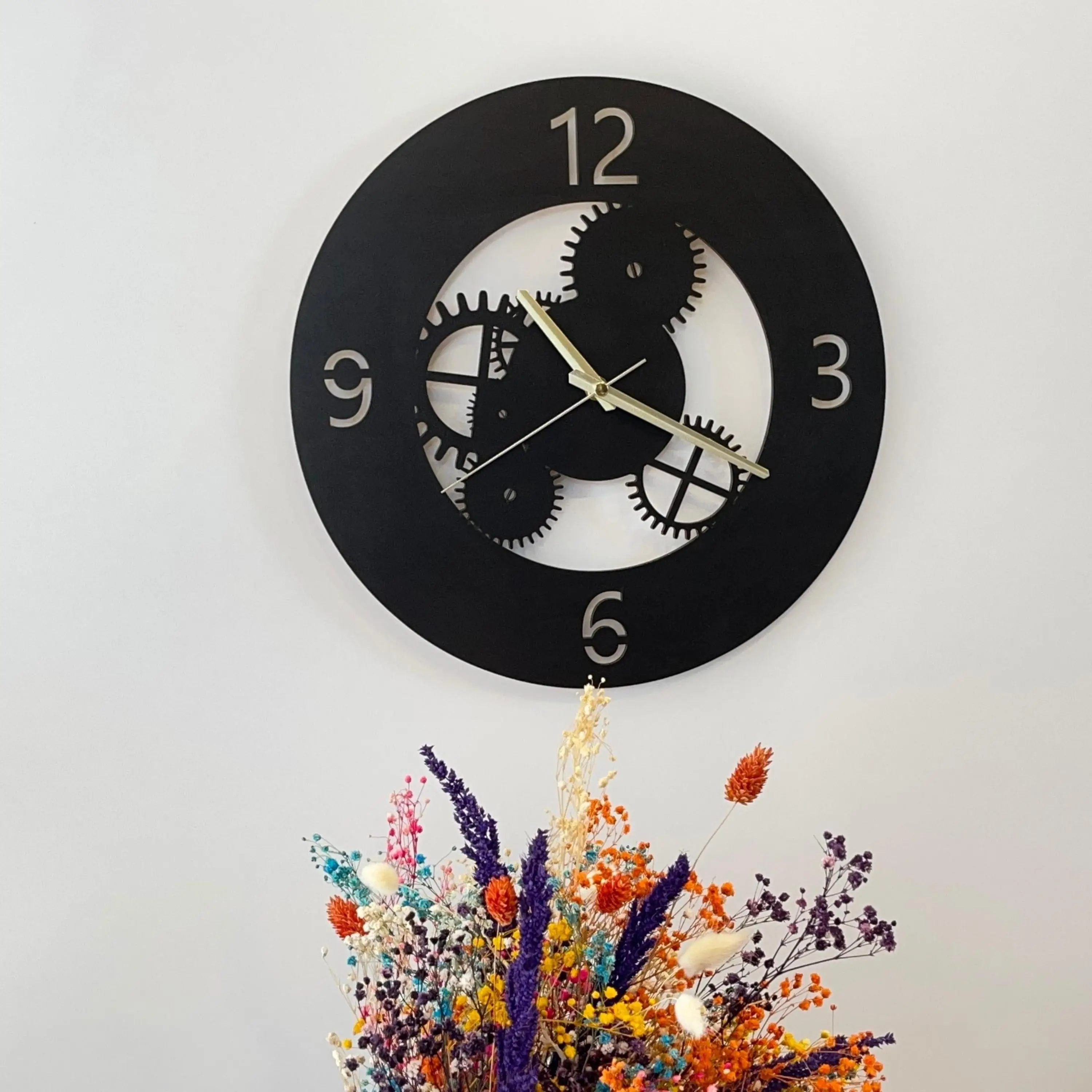 

Wooden Wall Clock Decorative Time Wheel Silent And Gold Color Mechanism Home Office Living Room Quality Gift Ideas Watch Modern Art Design Style Hour Timer Kitchen New Creative Stylish Ornament Classic Beautiful Cute