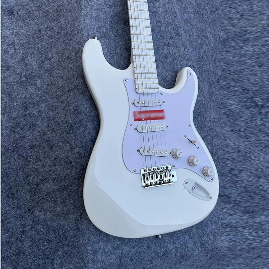 Электрическая гитара ST Classic brand с белым свесветильник, Модернизированная система vibrato, три однокатушечных пикапа, хромированная фурнитура
Электрическая гитара ST Classic brand с белым свесветильник, Модернизированная система vibrato, три однокатушечных пикапа, хромированная фурнитура