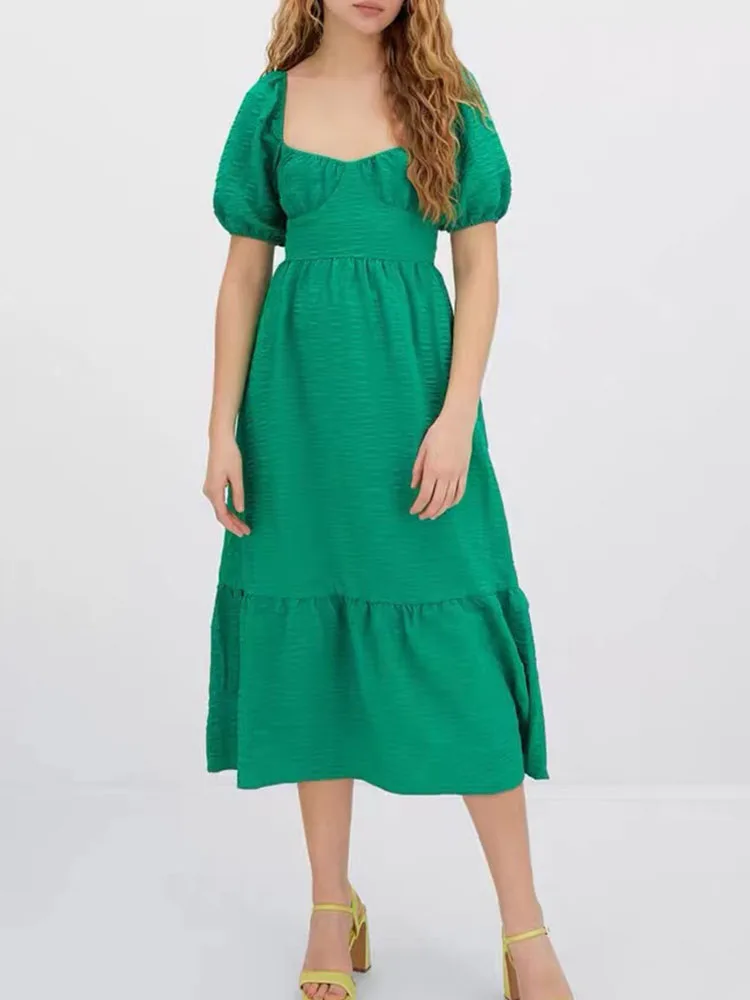 2022 counter quality sweet temperament all-match square neck puff sleeves extended version texture hollow backless dress 
2022 counter quality sweet temperament all-match square neck puff sleeves extended version texture hollow backless dress