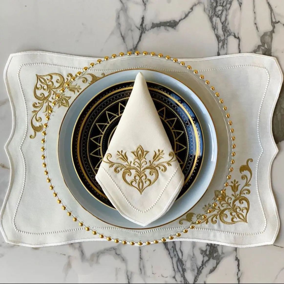 Gold Motif Placemat & Napkin set 12 person Special Total 24 pcs Cotton Fabric Tablecloth Decoration Classic design Dinner Party
Gold Motif Placemat & Napkin set 12 person Special Total 24 pcs Cotton Fabric Tablecloth Decoration Classic design Dinner Party