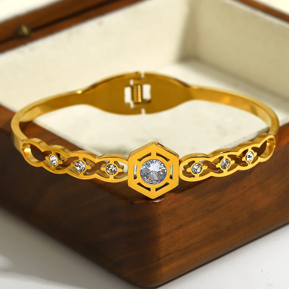 

Luxury Diamond Shape Stainless Steel Bracelet For Women Girl Vintage Geometry Cuff Bracelets Chic Crystal Opening Bangle Jewelry