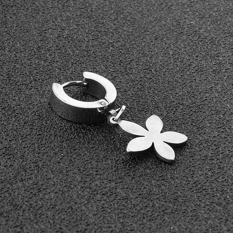xiaoboACC 1PC Clip Earrings for Men and Women Punk Simple Stainless Steel Five Leaves Flower Earrings Hanging Earrings Wholesale
xiaoboACC 1PC Clip Earrings for Men and Women Punk Simple Stainless Steel Five Leaves Flower Earrings Hanging Earrings Wholesale