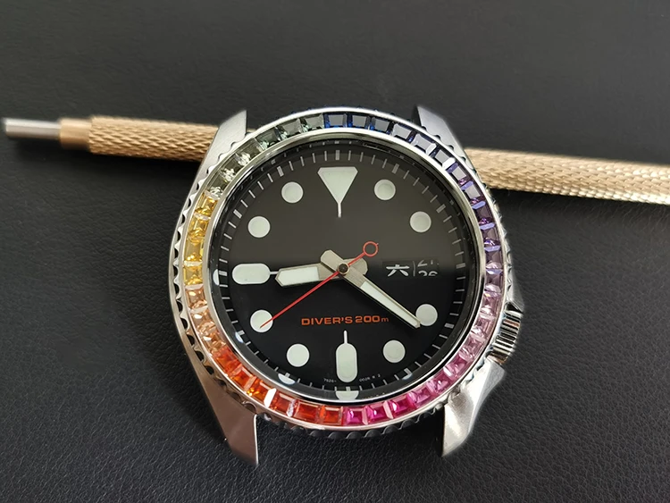watch accessories skx007 / 099 new 5 srpd51 / 63 / 53 series mod stone inlaid steel ring
watch accessories skx007 / 099 new 5 srpd51 / 63 / 53 series mod stone inlaid steel ring