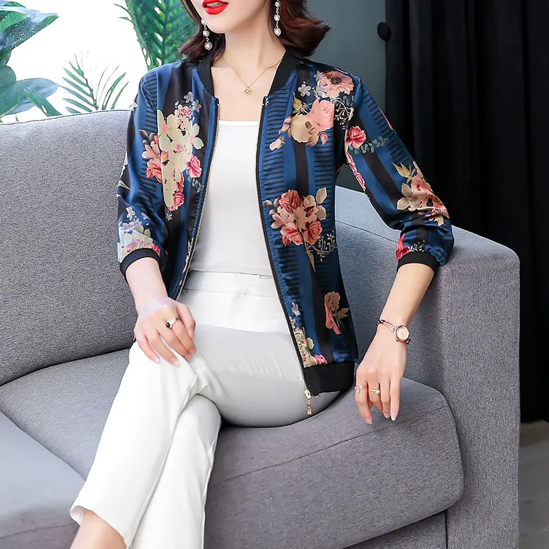 Printing Autumn Winter Women's Jacke Casual Women's Coat Sports Style Baseball Uniform Female Windbreaker Tops Clothing SS3512
Printing Autumn Winter Women's Jacke Casual Women's Coat Sports Style Baseball Uniform Female Windbreaker Tops Clothing SS3512