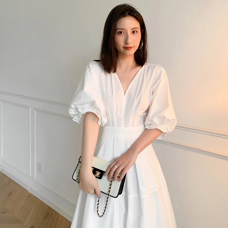 Women vintage french Style dress summer ranway hepburn style white bubble sleeve v neck A line dresses vestidos
Women vintage french Style dress summer ranway hepburn style white bubble sleeve v neck A line dresses vestidos