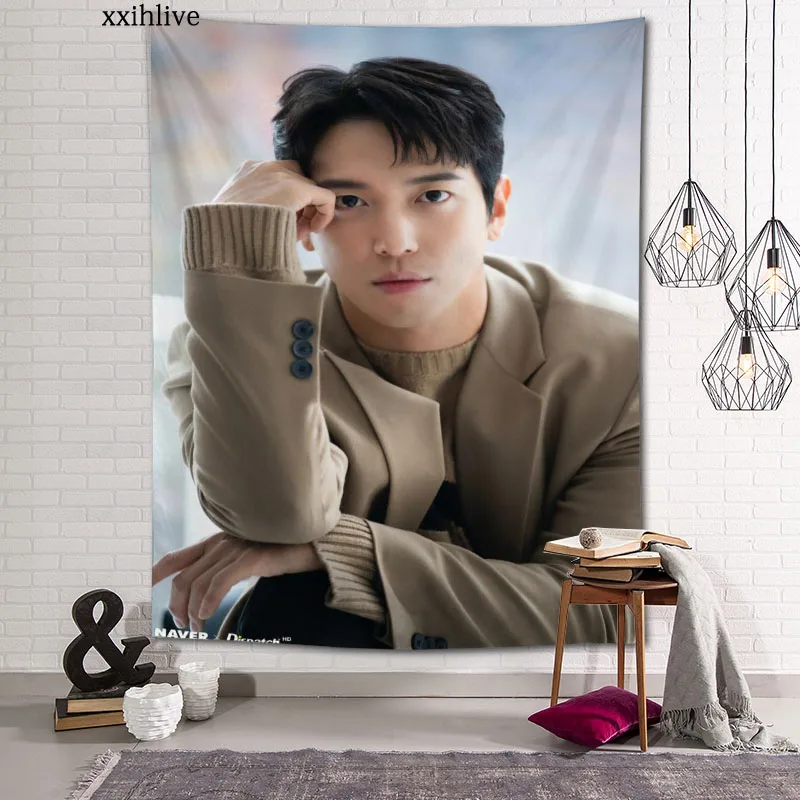 Висячий тканевый фон Jung Yong Hwa для актера, настенное покрытие, домашнее украшение, одеяло, гобелен для спальни, гостиной, Настенный декор
Висячий тканевый фон Jung Yong Hwa для актера, настенное покрытие, домашнее украшение, одеяло, гобелен для спальни, гостиной, Настенный декор