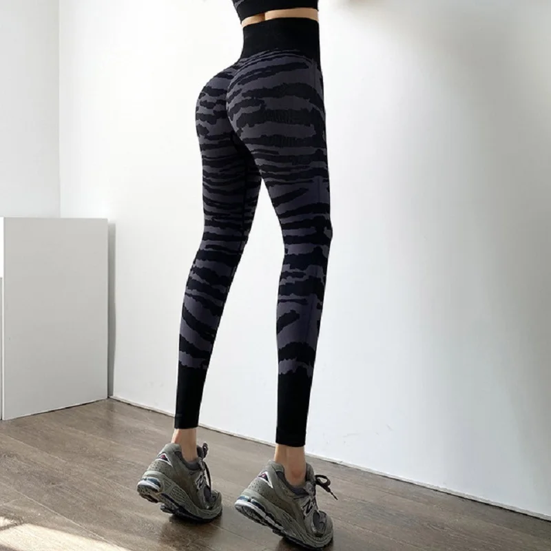 2021 Sexy Yoga Pants Fitness Exercise Base Zebra Pattern Sports Leggings Women Running Trousers High Waist YOGA Tights
2021 Sexy Yoga Pants Fitness Exercise Base Zebra Pattern Sports Leggings Women Running Trousers High Waist YOGA Tights