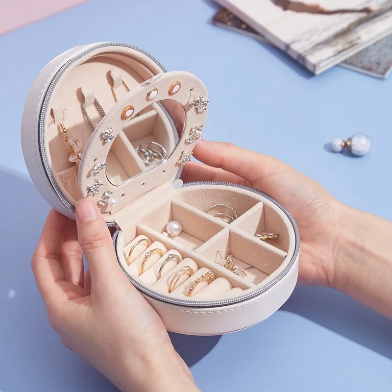 New Simple Jewelry Box Korean Earrings Creative Portable Jewelry Storage Box Earrings Earrings Ring Small Jewelry Box
New Simple Jewelry Box Korean Earrings Creative Portable Jewelry Storage Box Earrings Earrings Ring Small Jewelry Box
