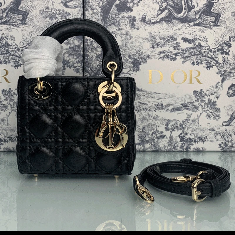 4D luxury brand mini handbags 2021 fashion new high-quality leather material designer handbags rhombic chain super mini handbags
4D luxury brand mini handbags 2021 fashion new high-quality leather material designer handbags rhombic chain super mini handbags