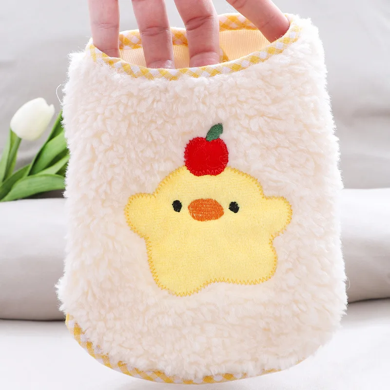 Lovely Pet Clothes, Warm and Thick Vest In Autumn and Winter, Cat and Dog Clothes, Dog Clothes In Winter. 
Lovely Pet Clothes, Warm and Thick Vest In Autumn and Winter, Cat and Dog Clothes, Dog Clothes In Winter.