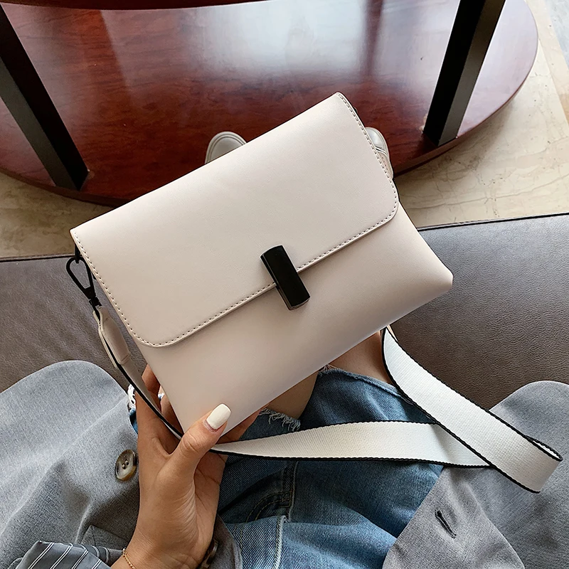 Solid Color Square Crossbody Bag 2020 Fashion New High-quality Pu Leather Women's Designer Handbag Travel Shoulder Messenger Bag
Solid Color Square Crossbody Bag 2020 Fashion New High-quality Pu Leather Women's Designer Handbag Travel Shoulder Messenger Bag