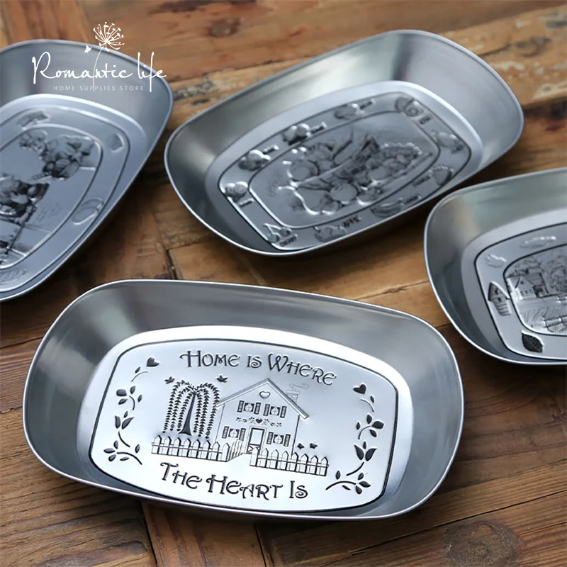 Creative retro tinplate tray fruit tray American country metal candy snacks pastry dish sundries tray
Creative retro tinplate tray fruit tray American country metal candy snacks pastry dish sundries tray
