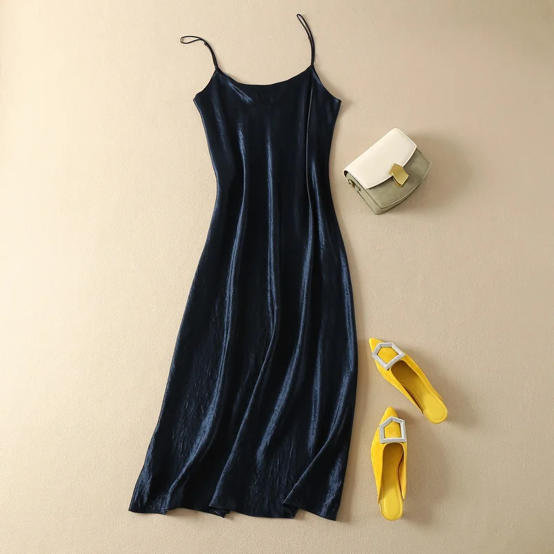 Dress New Women Spring / Summer 2021 Solid Color Strap Midi Dress 
Dress New Women Spring / Summer 2021 Solid Color Strap Midi Dress