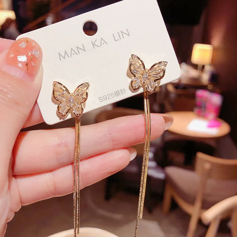 XIYANIKE Beautiful Golden Earrings Animal Jewelry Accessories Long Tassel Butterfly Earrings Women Trendy 2020 New Wholesale
XIYANIKE Beautiful Golden Earrings Animal Jewelry Accessories Long Tassel Butterfly Earrings Women Trendy 2020 New Wholesale