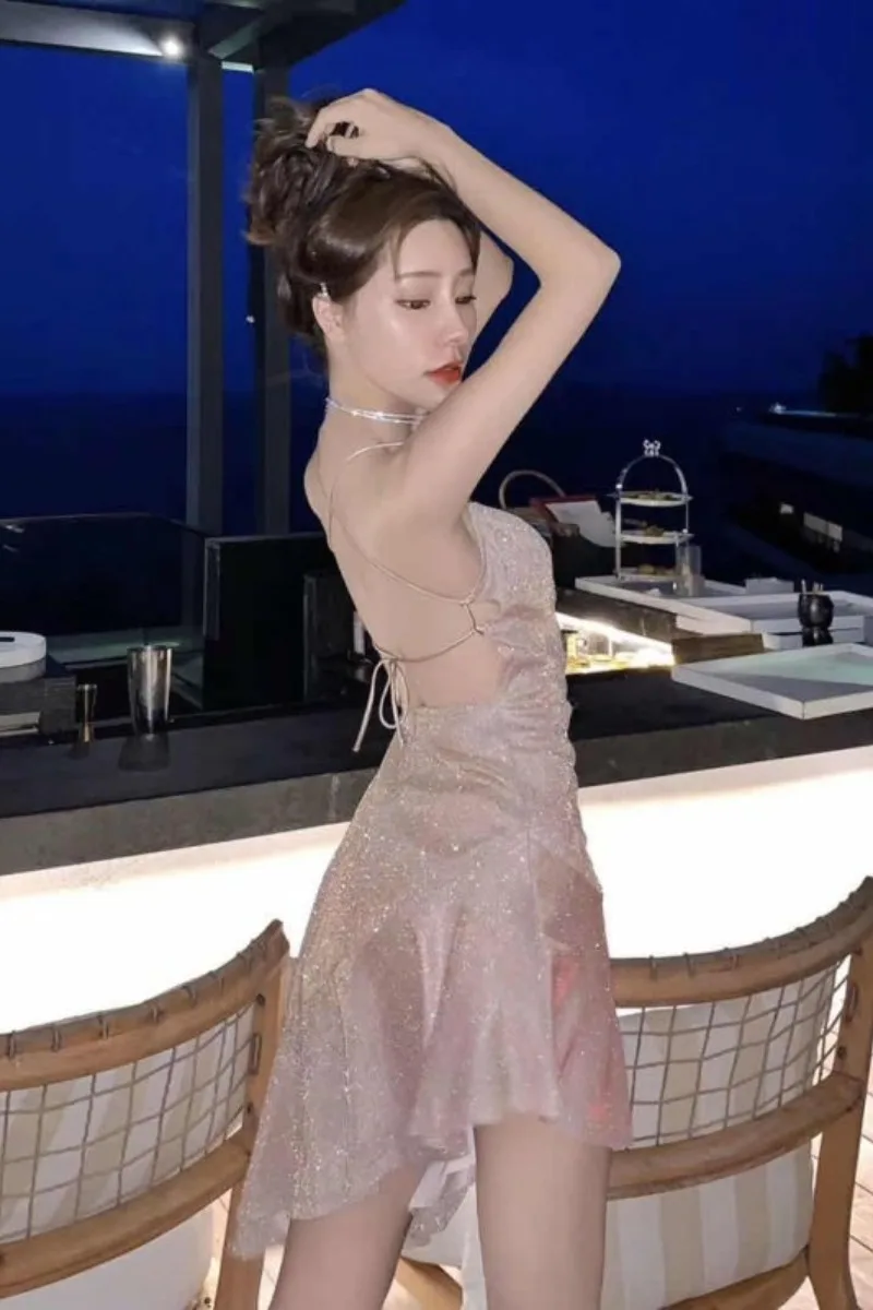 Temperament holiday dress women summer new Mermaid Princess slim flash V-neck Sexy Halter Dress
Temperament holiday dress women summer new Mermaid Princess slim flash V-neck Sexy Halter Dress