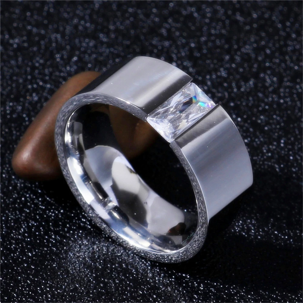 Loredana Fashionable 8mm width mirror set with super bright zircon ring 316 titanium steel ring, exclusive for women. JZ-424
Loredana Fashionable 8mm width mirror set with super bright zircon ring 316 titanium steel ring, exclusive for women. JZ-424