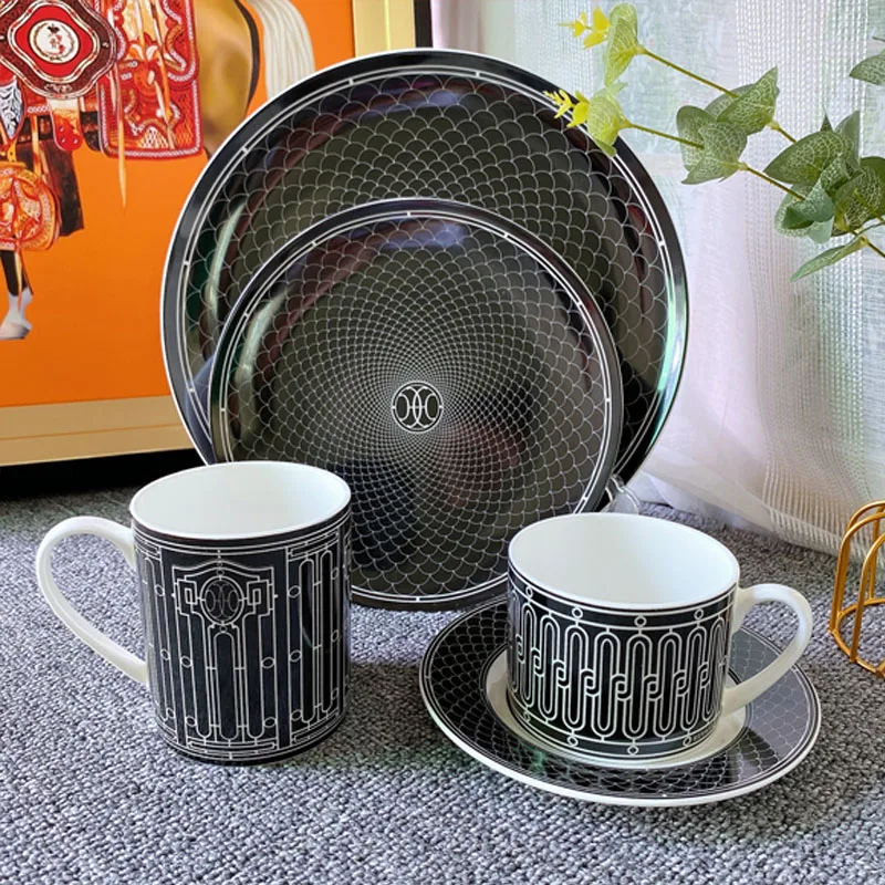 Кофейные чашки, роскошная кружка для воды, кофе, чая, молока, керамическая кружка с ложкой, набор фарфоровых соков для питья, новый продукт, п...
Кофейные чашки, роскошная кружка для воды, кофе, чая, молока, керамическая кружка с ложкой, набор фарфоровых соков для питья, новый продукт, п...