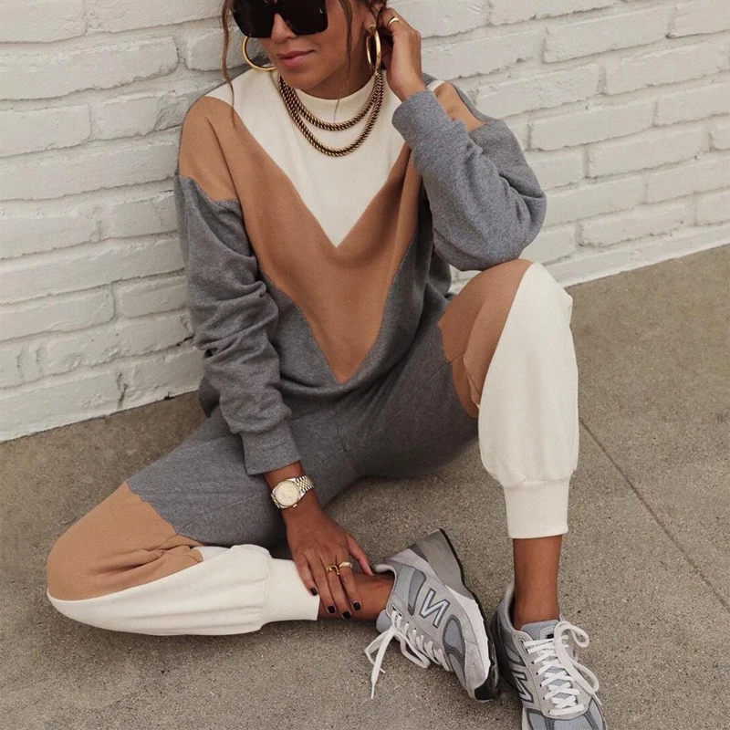 Women Stripe Fleece Two Piece Set 2021 Patchwork Loose Suit Pullover O-neck Sweatshirt And Elastic Waist Pants Casual Tracksuit 
Women Stripe Fleece Two Piece Set 2021 Patchwork Loose Suit Pullover O-neck Sweatshirt And Elastic Waist Pants Casual Tracksuit