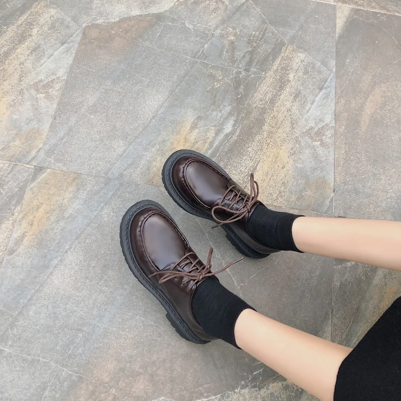 2020 Female Leisure New Women's Fashion Leather Shoes Spring Women Classic Wild High Quality Thick Bottom Casual Shoes W35-37
2020 Female Leisure New Women's Fashion Leather Shoes Spring Women Classic Wild High Quality Thick Bottom Casual Shoes W35-37
