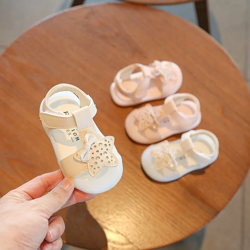 2021 Summer Baby Girls Leather Sandals Cute Starfish Toddler Girls Beach Shoes Soft Sole Baby First Walkers Pink White Color 
2021 Summer Baby Girls Leather Sandals Cute Starfish Toddler Girls Beach Shoes Soft Sole Baby First Walkers Pink White Color