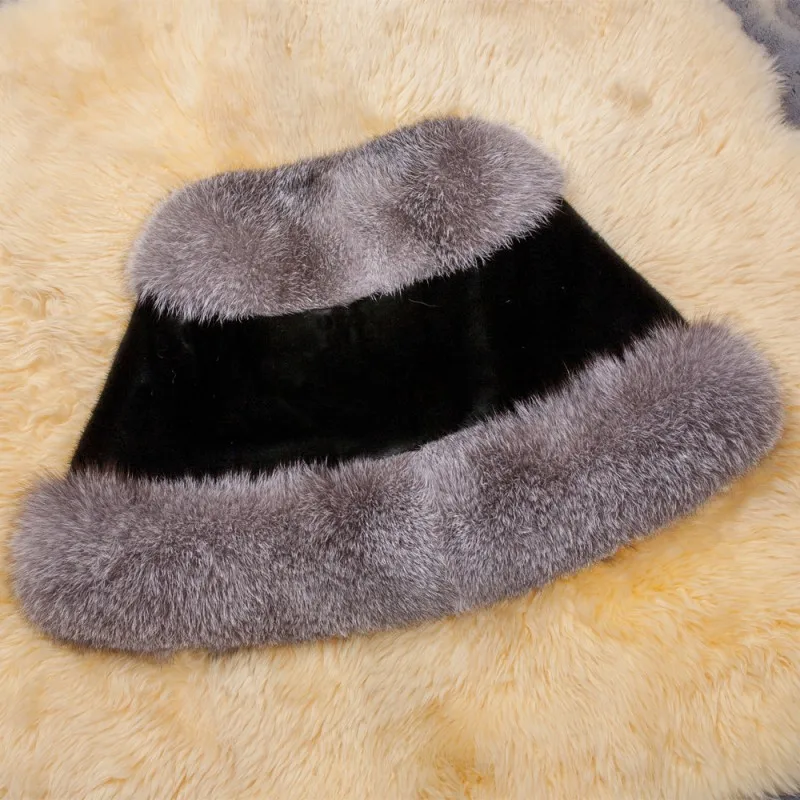 New Winter Bridal Wedding Dress Outwear European Faux Fox Fur Short Coats Slim Fit Warm Capes Overcoat Elegant Lady Furry Coats
New Winter Bridal Wedding Dress Outwear European Faux Fox Fur Short Coats Slim Fit Warm Capes Overcoat Elegant Lady Furry Coats