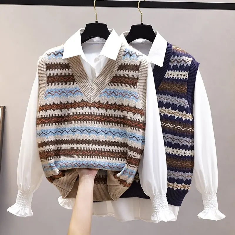 Vest Women Clothes Cat Kawaii V Neck Y2k Vintage Sweaters Sleeveless Oversize Crop Tops for Female Korean Fashion Vests
Vest Women Clothes Cat Kawaii V Neck Y2k Vintage Sweaters Sleeveless Oversize Crop Tops for Female Korean Fashion Vests