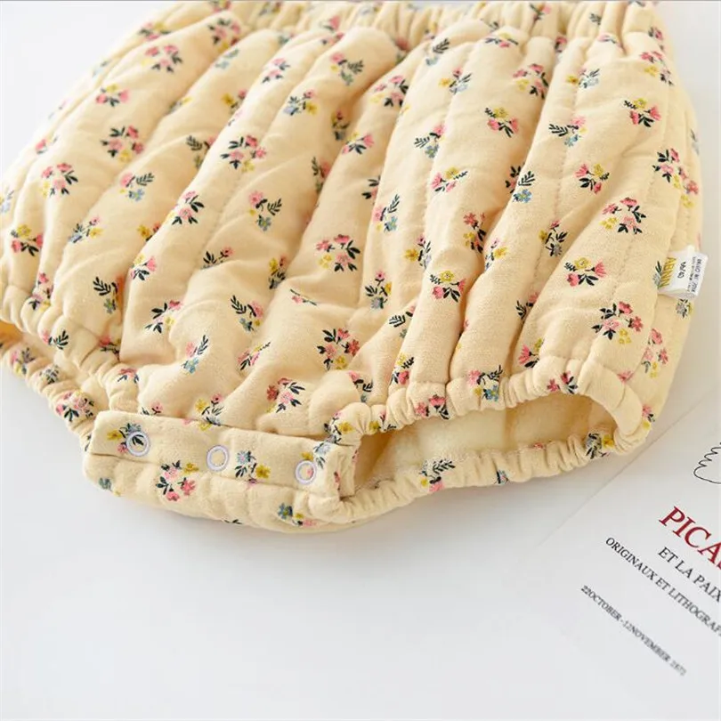 Winter Baby Girls Clothes Newborn Baby Outfits For Girl Cotton Thick Baby Coat + Jumpsuits 2pcs Baby Clothing Set Boys Outfit 
Winter Baby Girls Clothes Newborn Baby Outfits For Girl Cotton Thick Baby Coat + Jumpsuits 2pcs Baby Clothing Set Boys Outfit